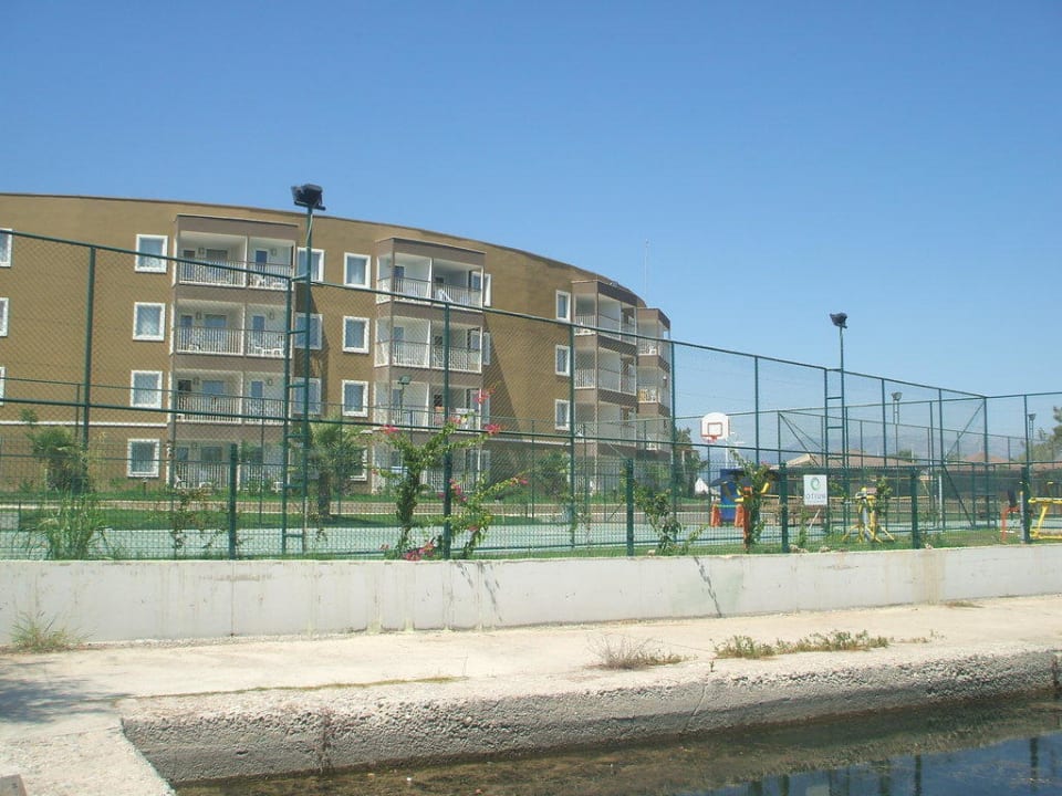 Blick vom See auf's Zimmer Marvida Family Eco