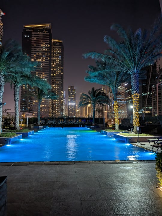 Pool JW Marriott Marquis Hotel Dubai