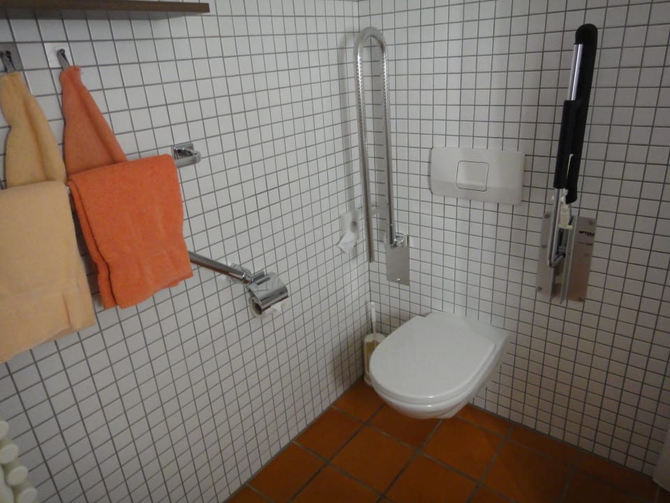 Rollstuhlgerechtes Badezimmer Hotel Glocke