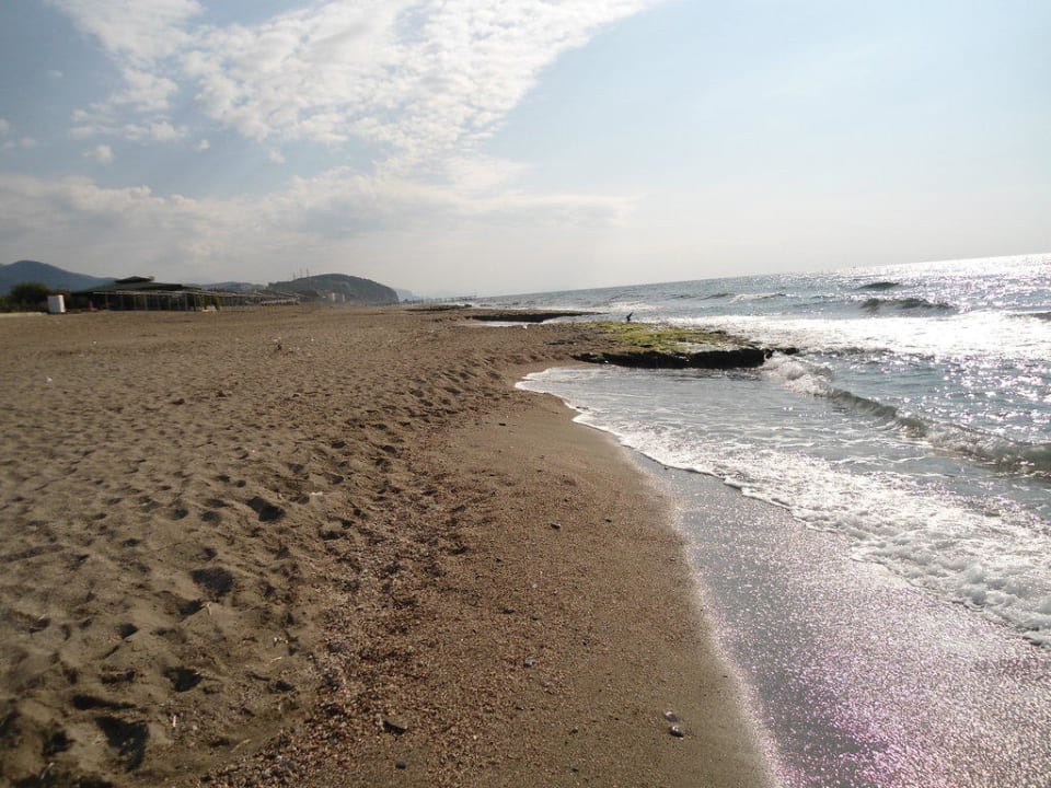 Listopadowa plaża Solivia Hotel