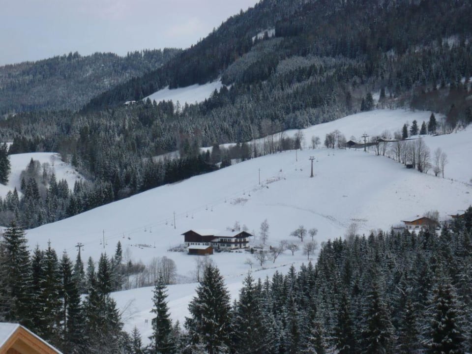 Blick aus dem Küchenfenster Alpendorf Dachstein West by ALPS RESORTS