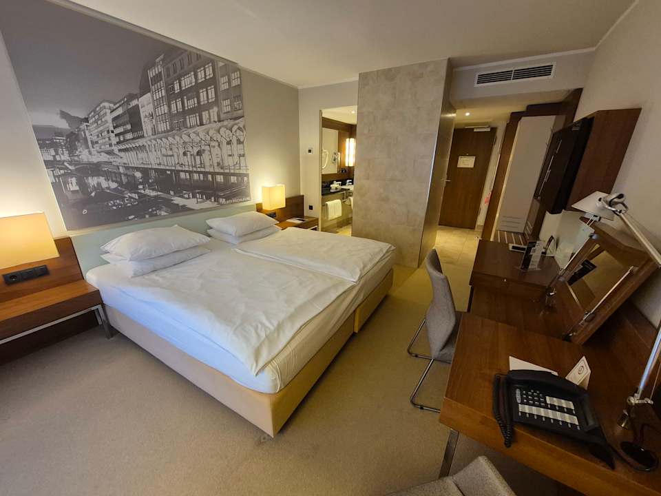Zimmer Lindner Hotel Hamburg Am Michel, part of JdV by Hyatt