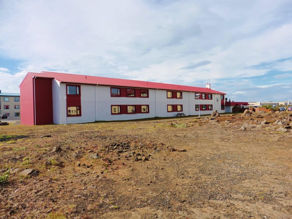 Blick auf einen Hausteil  Konvin Hotel by Reykjavik Keflavik Airport