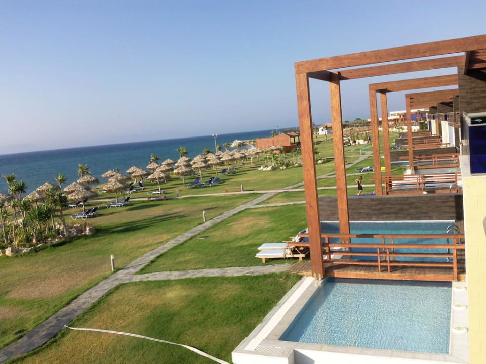 Blick auf die Zimmer mit Privat-Pool All Senses Nautica Blue Exclusive Resort & Spa