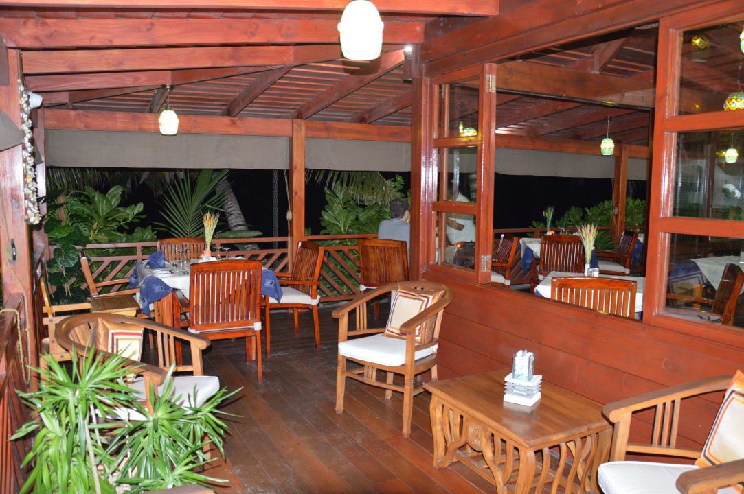 Restaurant am Abend innen Hotel Villas de Mer