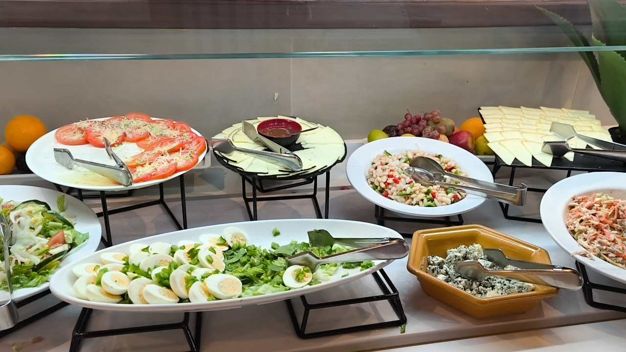 Gastro HL Miraflor Suites Hotel