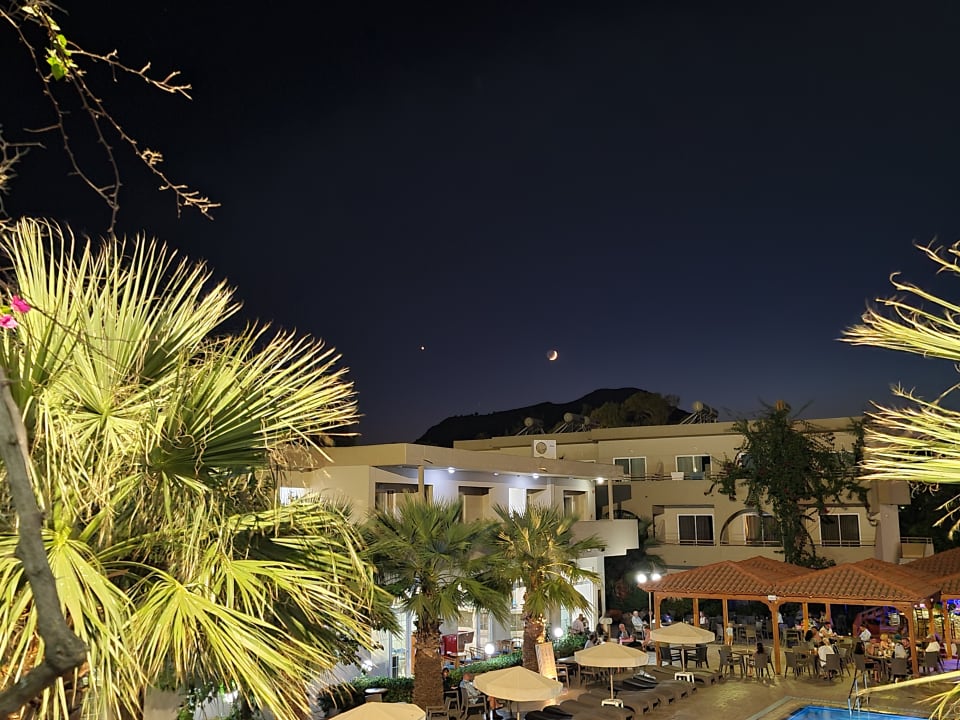 Außenansicht Hotel Marathon