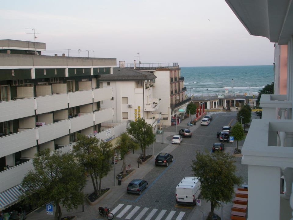 Ausblick vom Zimmer Richtung Meer Hotel Italia Palace