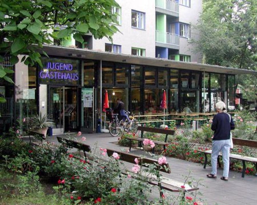 Jugendgästehaus von Außen martas Gästehäuser Hauptbahnhof Berlin