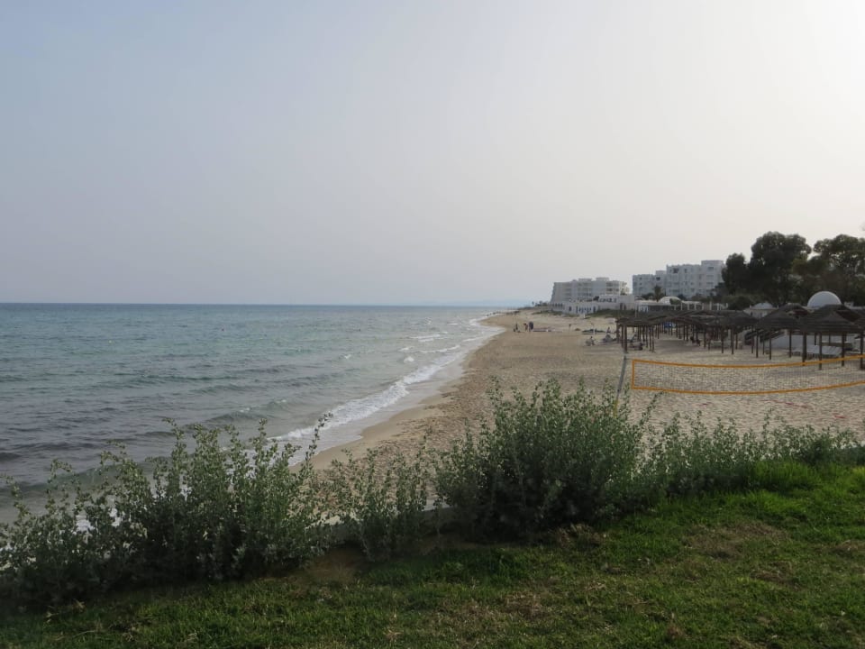 Blick zum Hotelstrand Hotel Bel Azur Thalasso & Bungalows