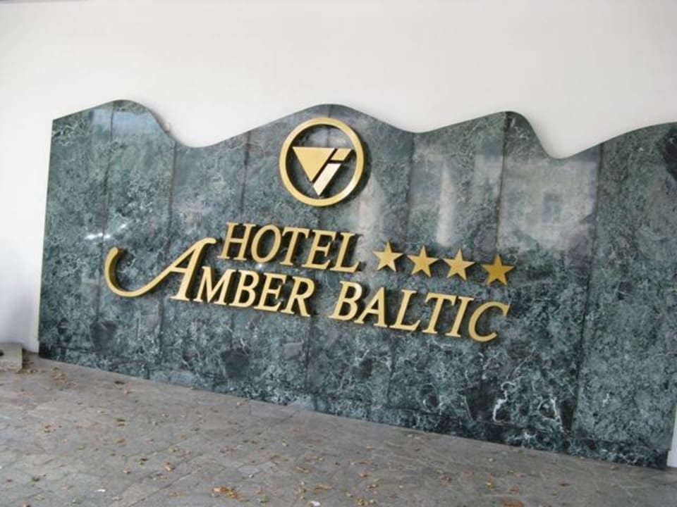 Logo hotelu Vienna House by Wyndham Amber Baltic Miedzyzdroje