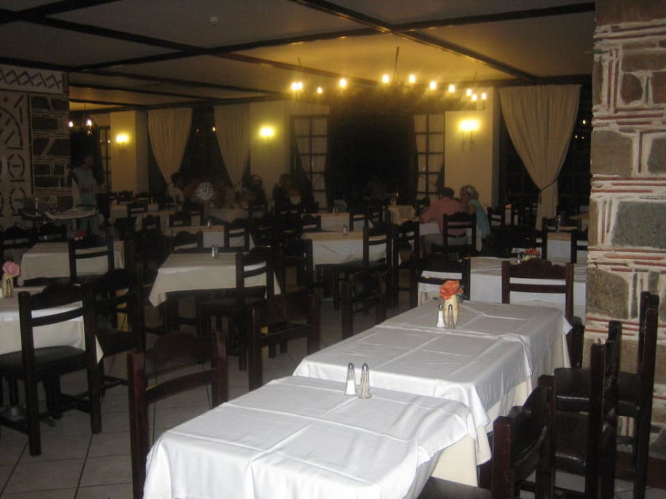 Hauptrestaurant innen Apollonia Beach Resort & Spa