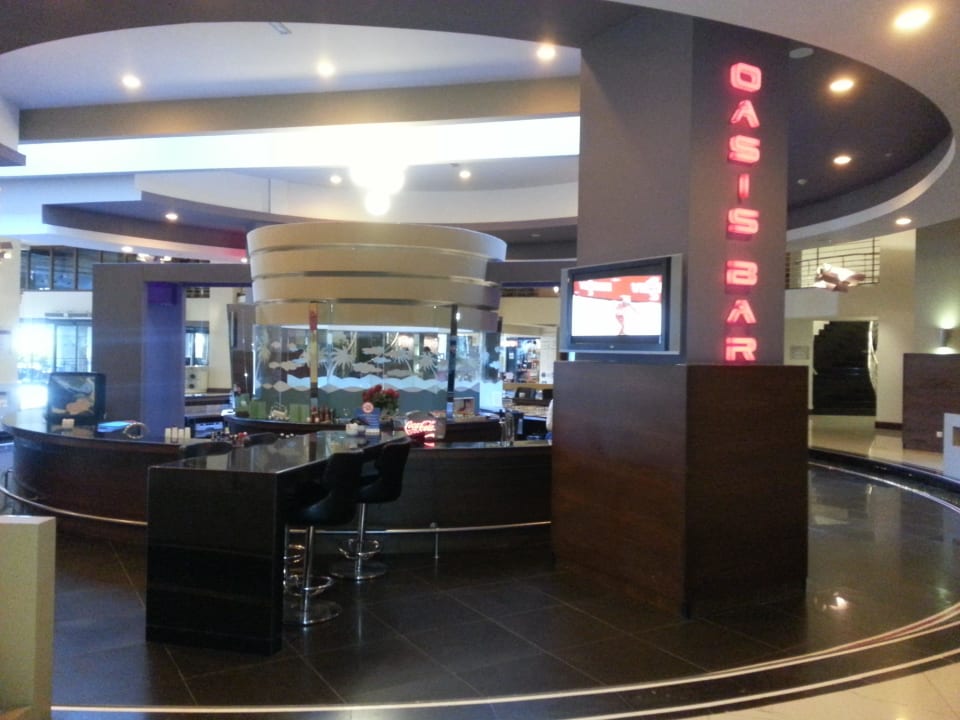 Oasis Bar Limak Lara Deluxe Hotel & Resort
