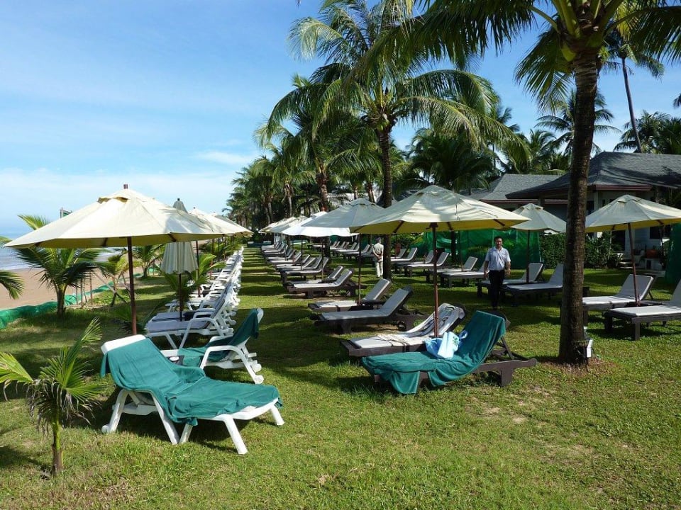 Sonnenliegen La Flora Khao Lak