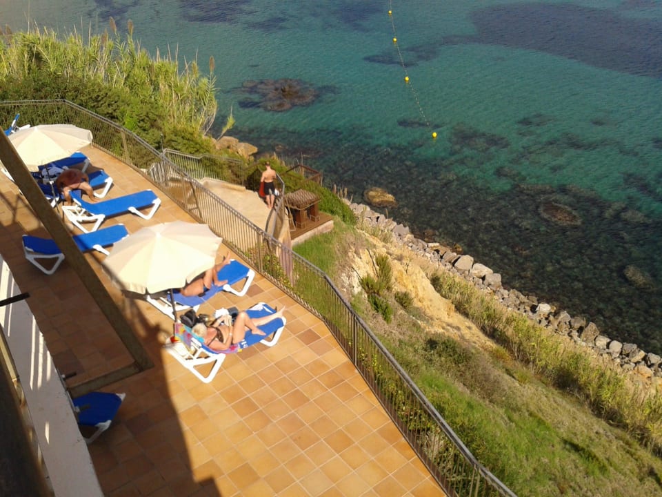 Ruhebereich Cala Verde Invisa Figueral Resort Cala Blanca