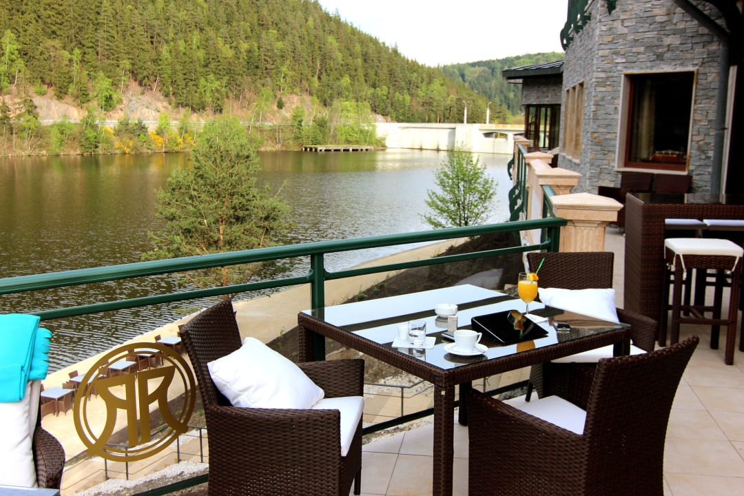 Terrace Retro Riverside Wellness Resort