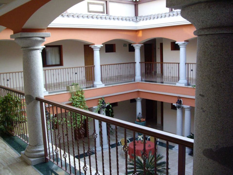 Innenhof Hotel Los Dólmenes