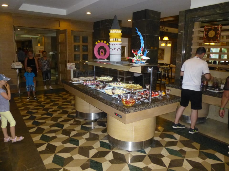 Das Buffet  Alba Queen Hotel
