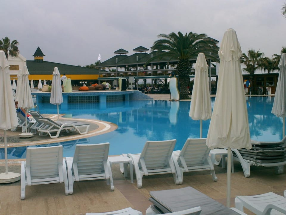 Einer der Pools Botanik Hotel & Resort