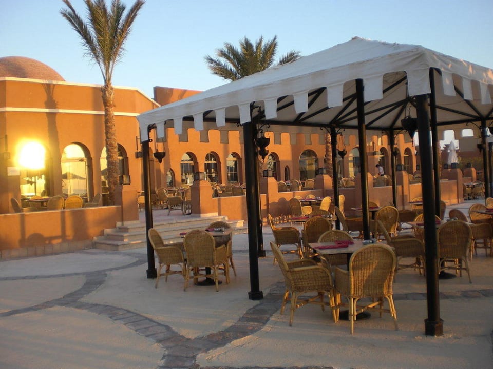 Lagoon eines der 4 Restaurants Grand Makadi