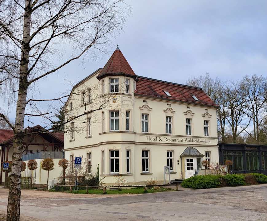 Außenansicht Hotel Waldschlösschen Kyritz