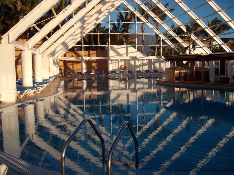 Überdachter Pool Club Jandia Princess
