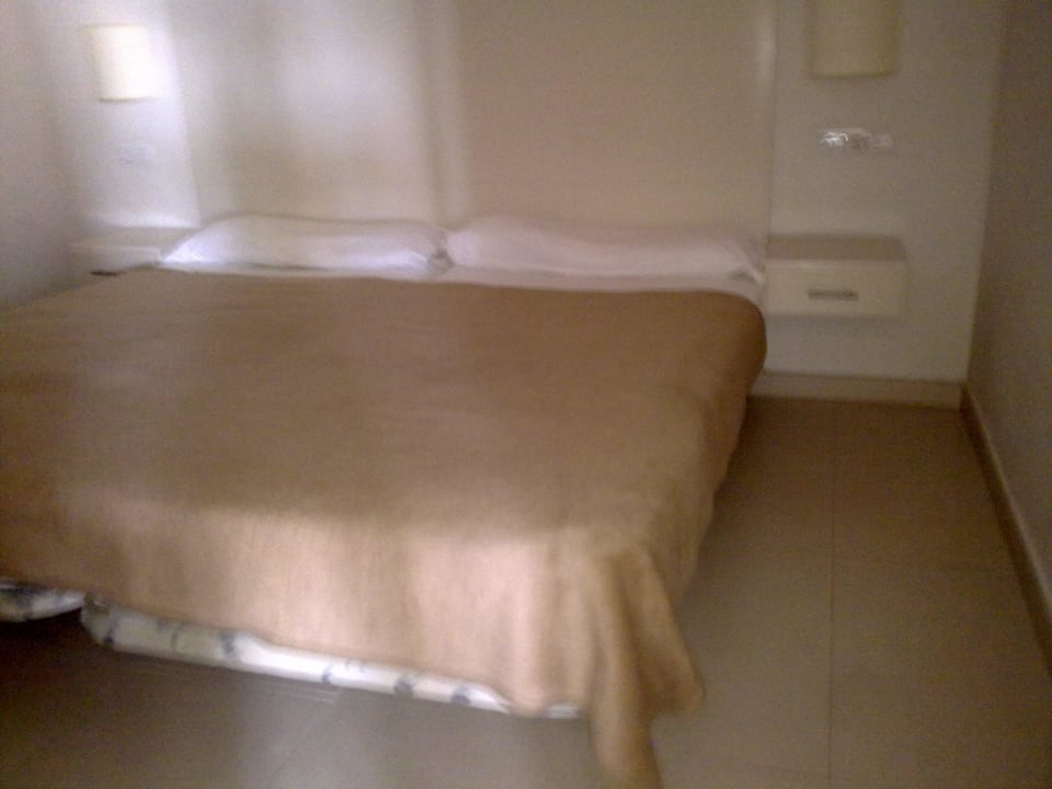 Schlafzimmer mit guten Matratzen Aparthotel Costa Mar