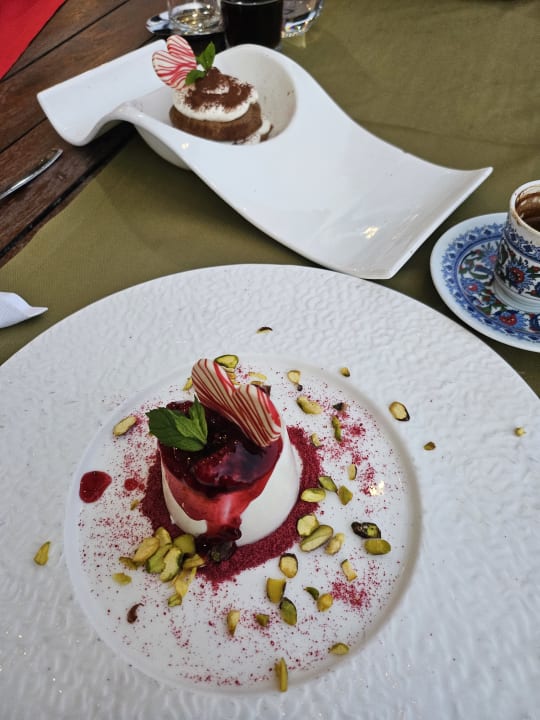 Gastro Xanadu Resort Hotel