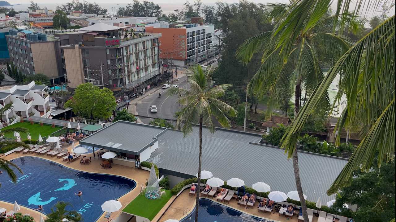 Pool Best Western Phuket Ocean Resort