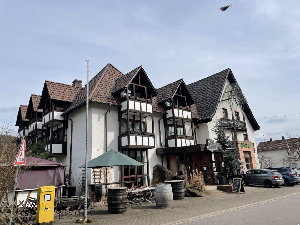 Außenansicht Waldhotel Felsentor