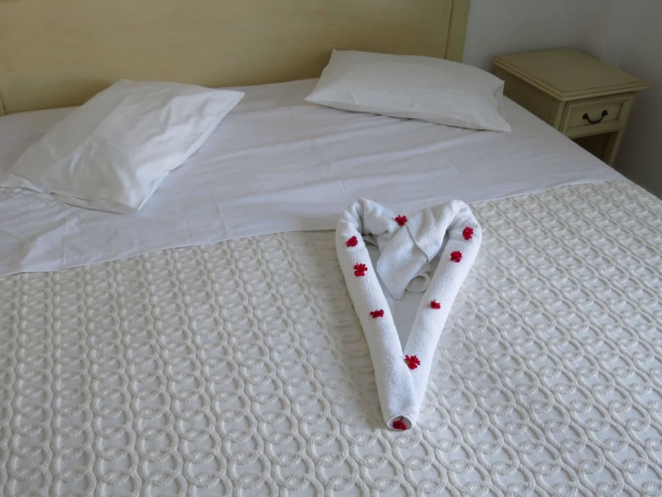 Eine nette Geste des Personals Kamari Hotel