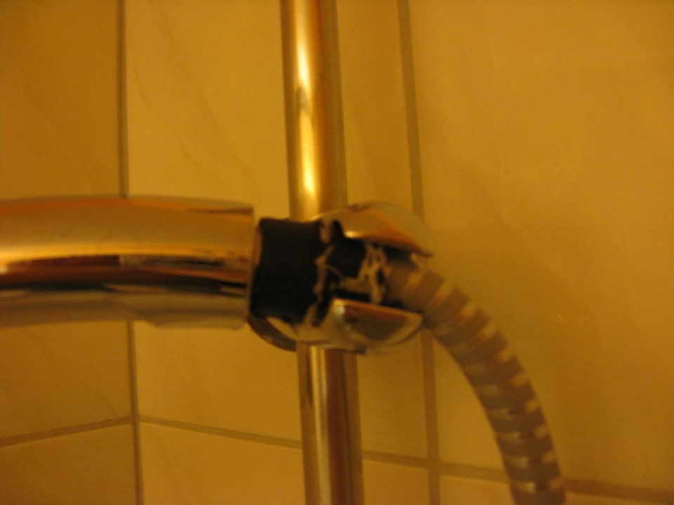 Badezimmer  Zimmer 125 Hotel Strandburg