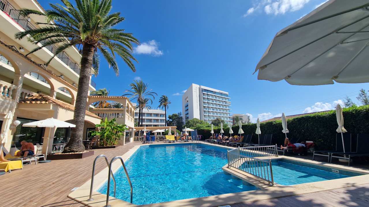 Pool R2 Lago Playa Park