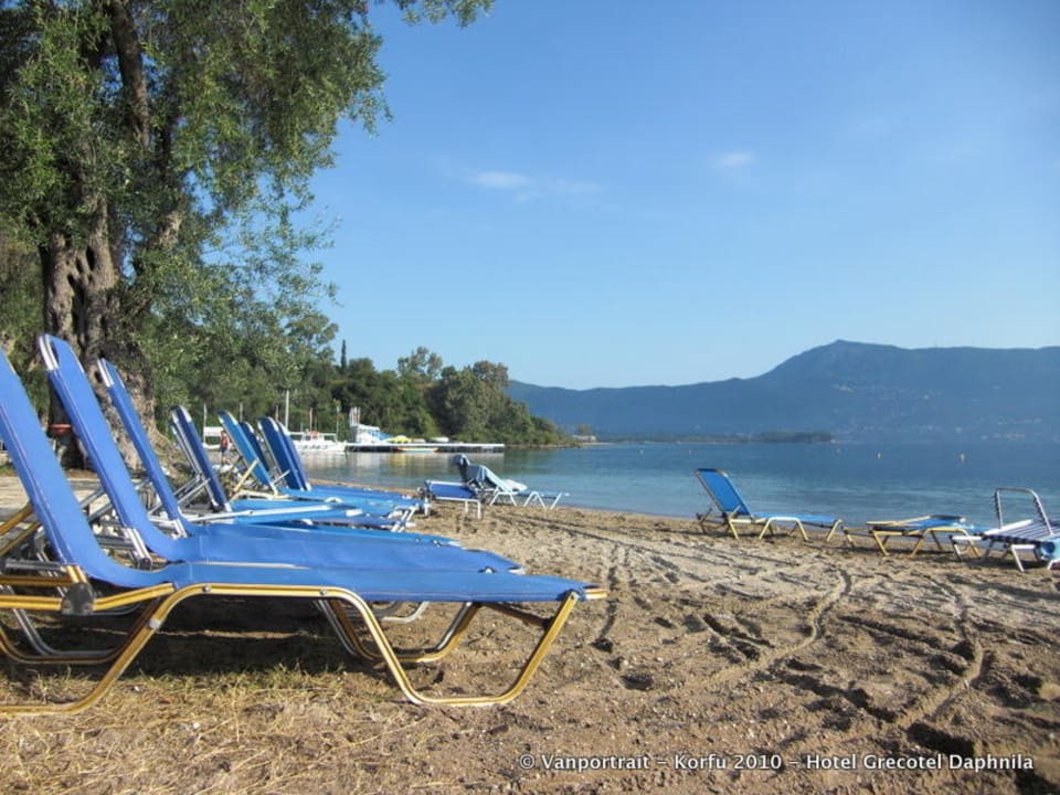 Morgens am Strand Grecotel LUXME Daphnila Bay