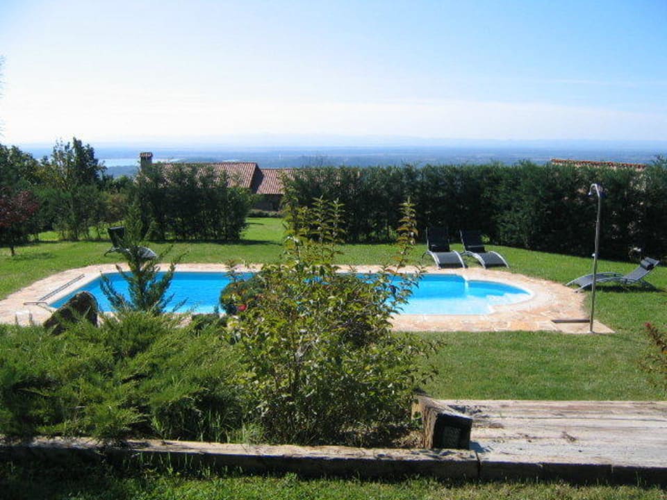 10000 m2 para disfrutar Hotel La Sayuela B&B