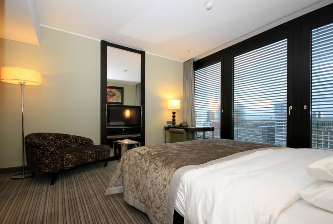 „King“ Zimmer Nr. 808 Hotel Hyatt Regency Düsseldorf
