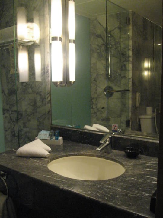 Badezimmer im Novotel Hotel Novotel Bangkok On Siam Square