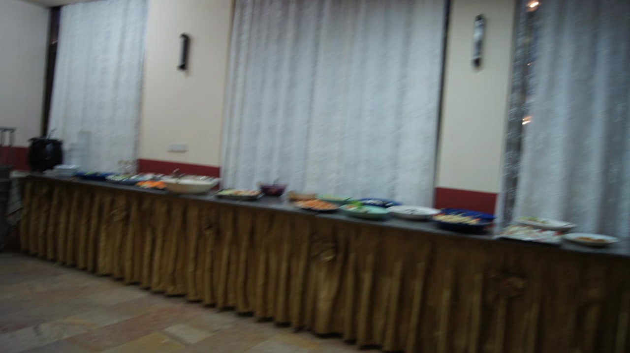 Restauracjo bufet tak wyglądało nasze jedzenie  Hotel Portofino