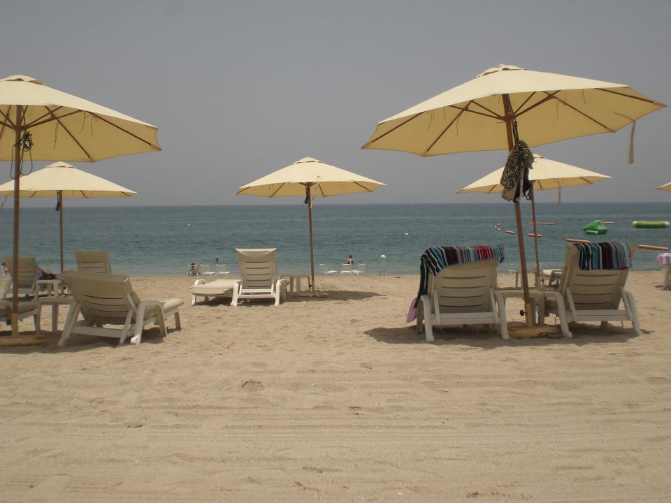 Strand mit Meerblick Radisson Blu Resort Fujairah