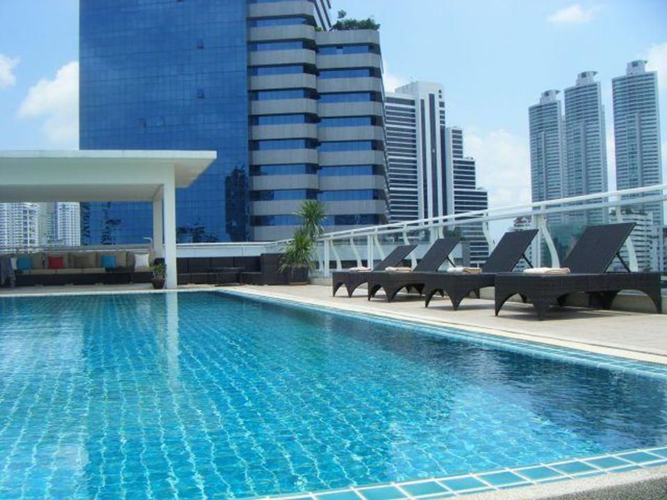 Pool Hotel Bless Residence Bangkok