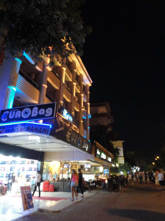 Unten Geschäfte Hotel Diamore