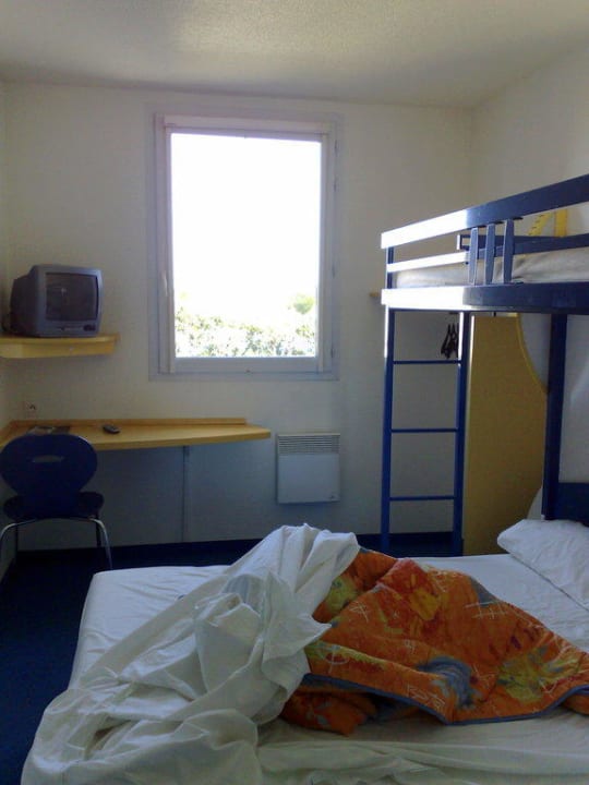 Blick auf das Fenster greet hotel Paris Nord 18è