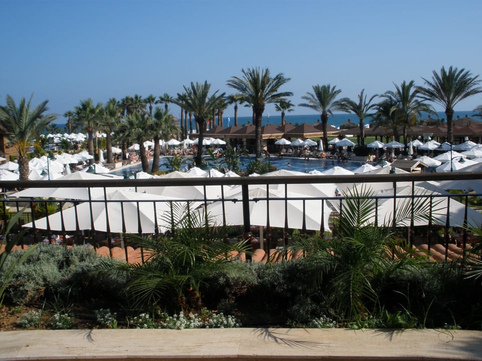 Ausicht von der Terrassenbar Crystal Tat Beach