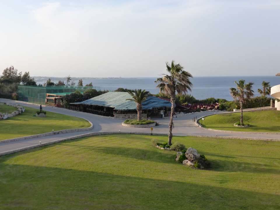 Außenansicht Hotel Kalithea Horizon Royal