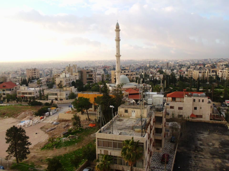 Blick auf Stadt u. nahe Moschee Hotel Imperial Palace