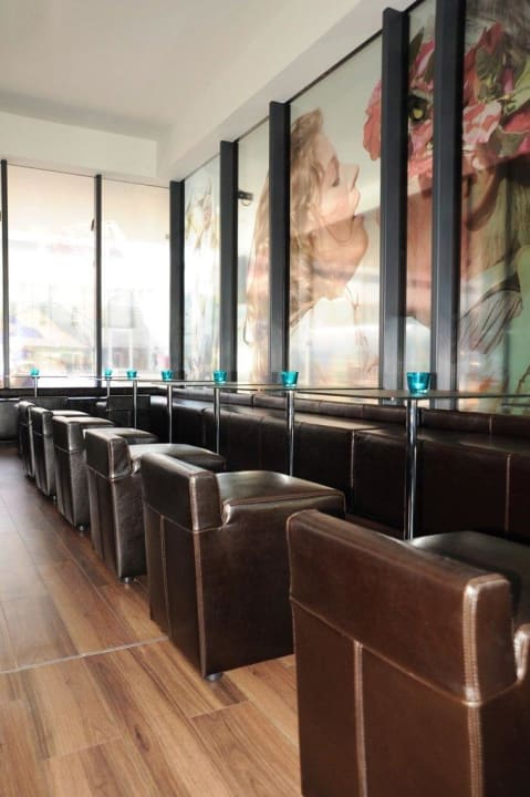 Lounge Motel One Salzburg