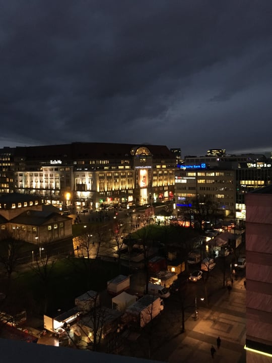 Aussicht auf den Kurfürstendamm vom achten Stock ibis Berlin Kurfürstendamm