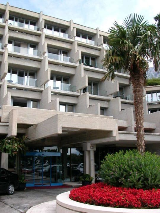 Eingang Bluesun Hotel Soline