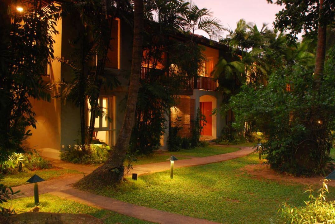 Dusk Hotel Jetwing Tropical Villas