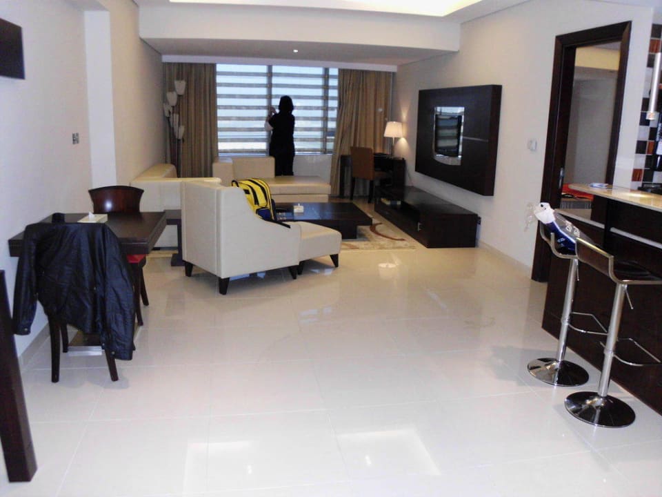 Wohnraum Staybridge Suites Dubai Internet City, an IHG Hotel